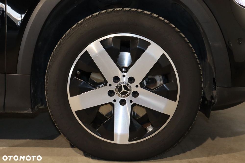Mercedes-Benz GLB 200 d Progressive 8G-DCT - 24