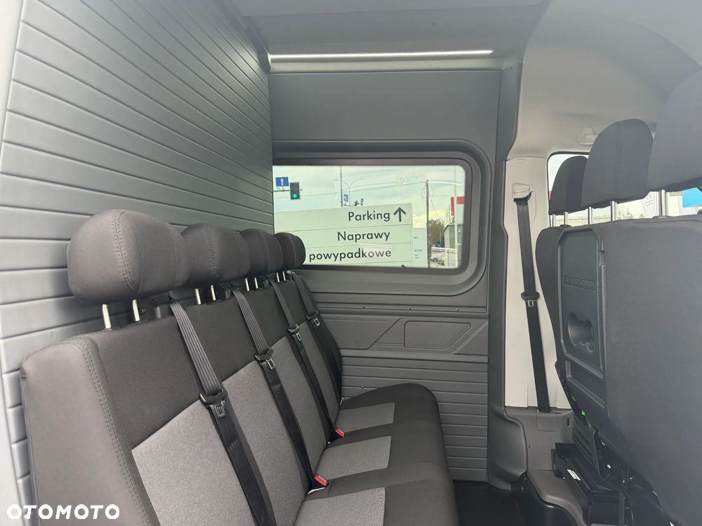 Volkswagen Crafter - 12