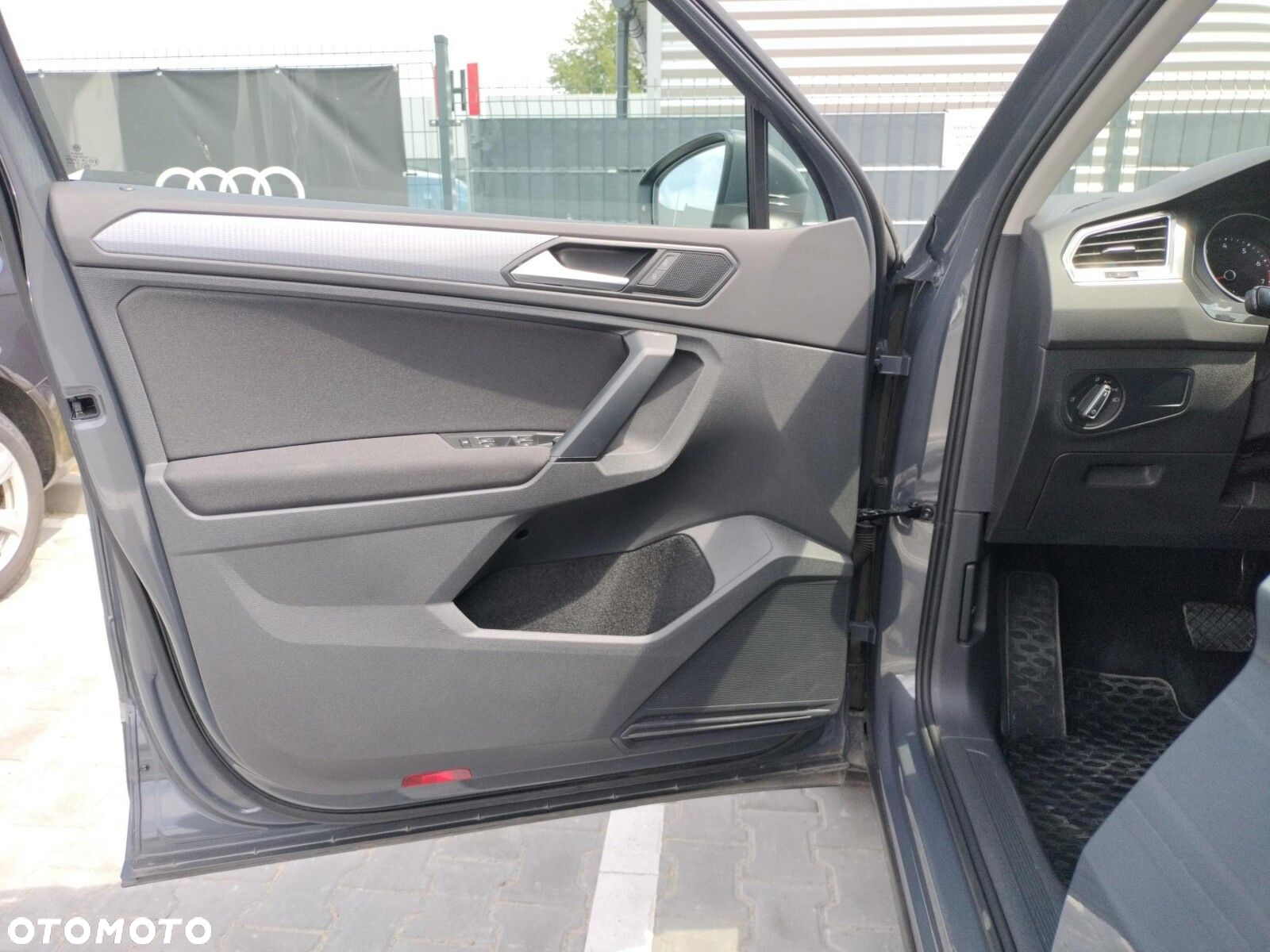 Volkswagen Tiguan 2.0 TSI 4Mot Life DSG - 10