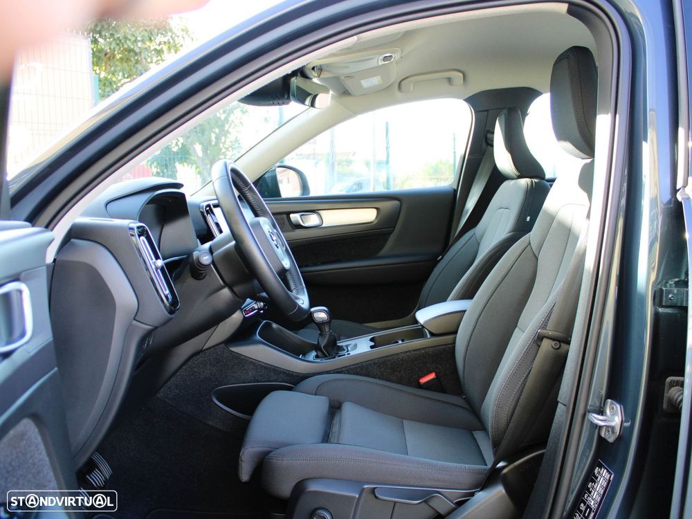 Volvo XC 40 1.5 T2 Momentum Plus - 5
