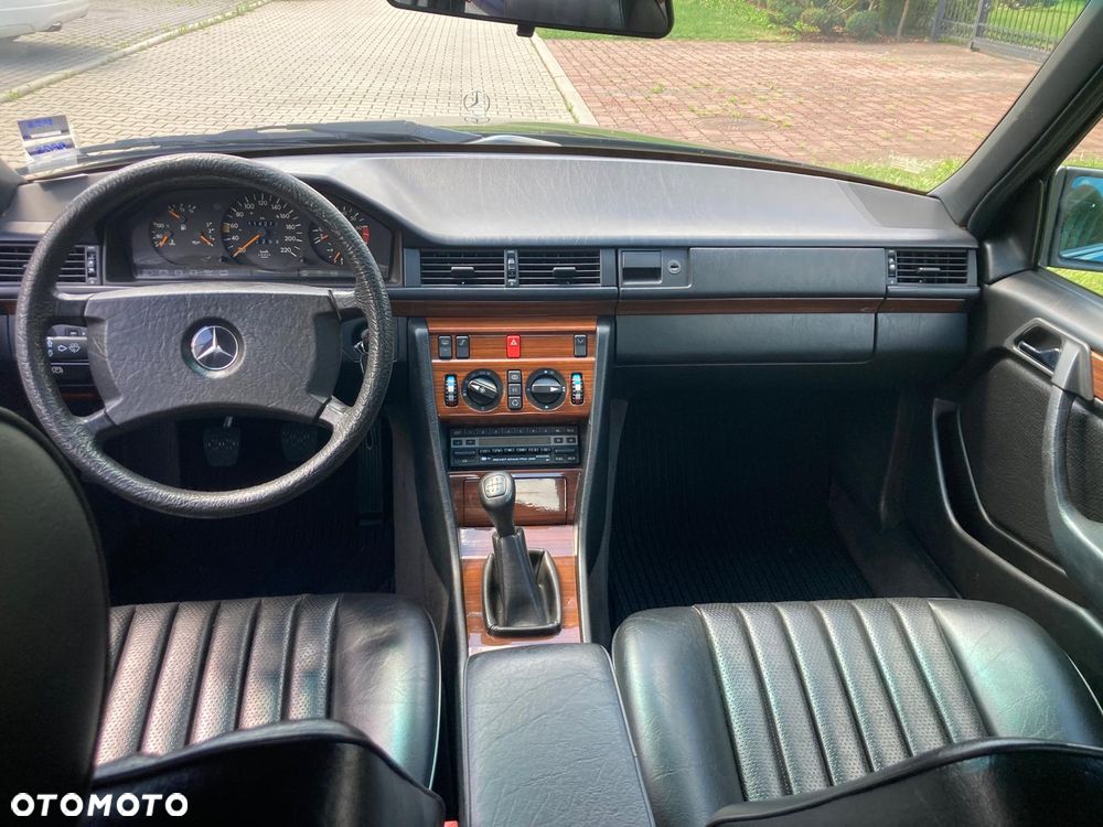 Mercedes-Benz W124 (1984-1993) - 10