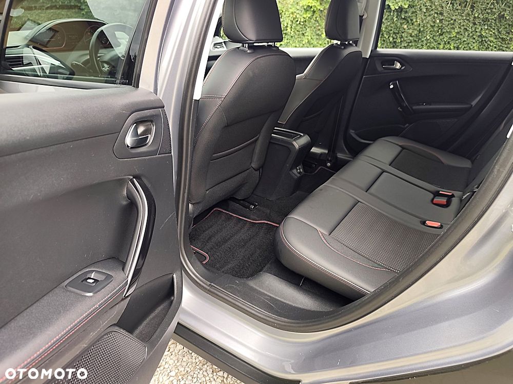 Peugeot 2008 PureTech 130 Stop&Start GT-Line Edition - 18