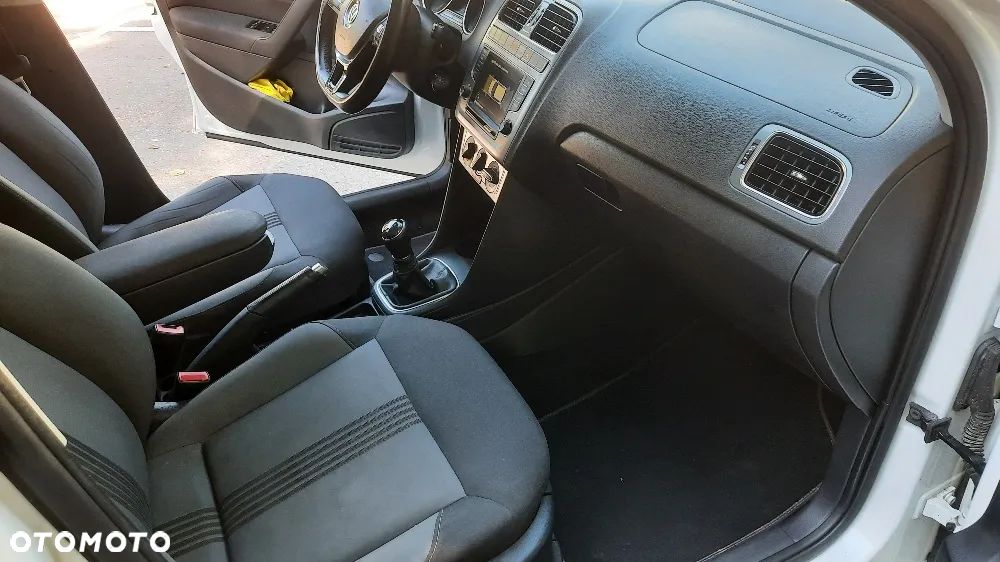 Volkswagen Polo 1.0 BMT Trendline - 17
