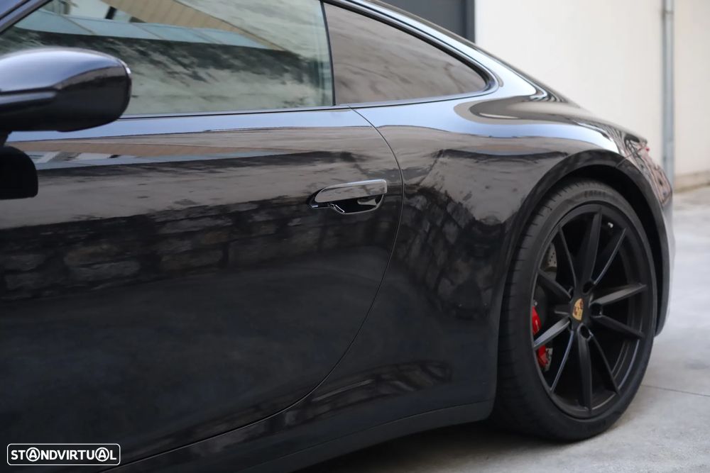 Porsche 911 Série F - 20