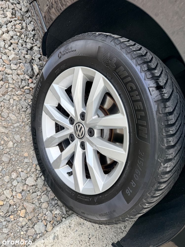 Volkswagen Passat 2.0 TDI SCR DSG Elegance - 16