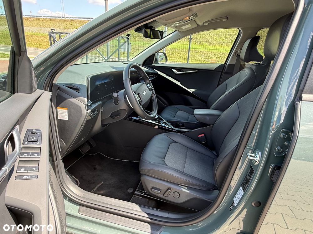 Kia Niro 1.6 GDI Hybrid Business Line - 24