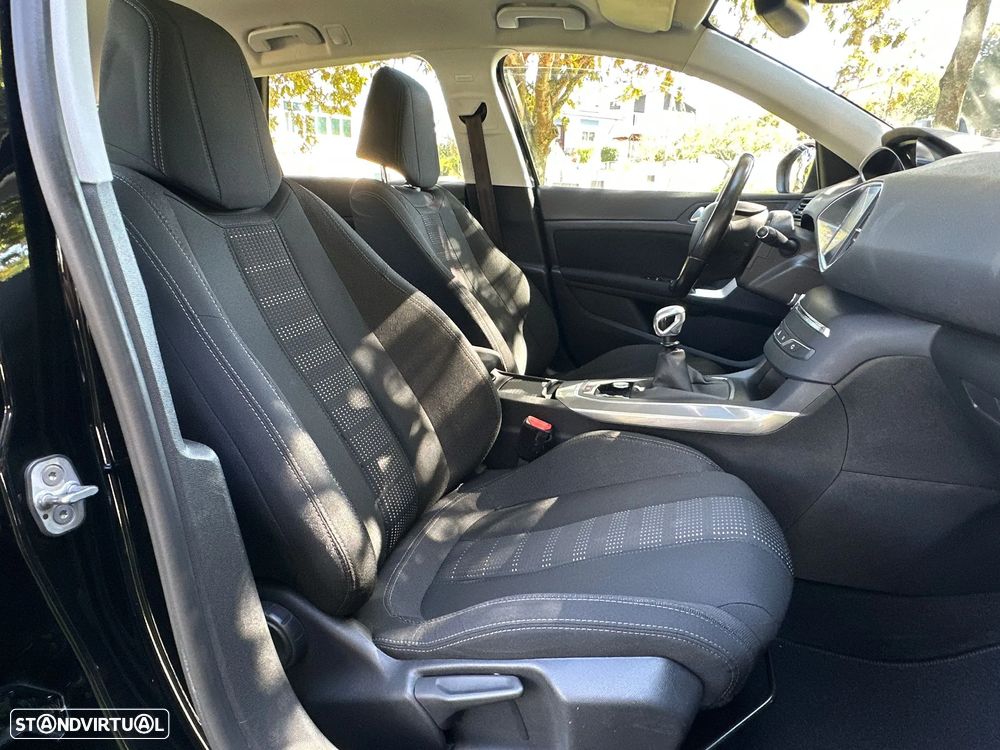 Peugeot 308 SW 1.6 BlueHDi Allure J17 - 23