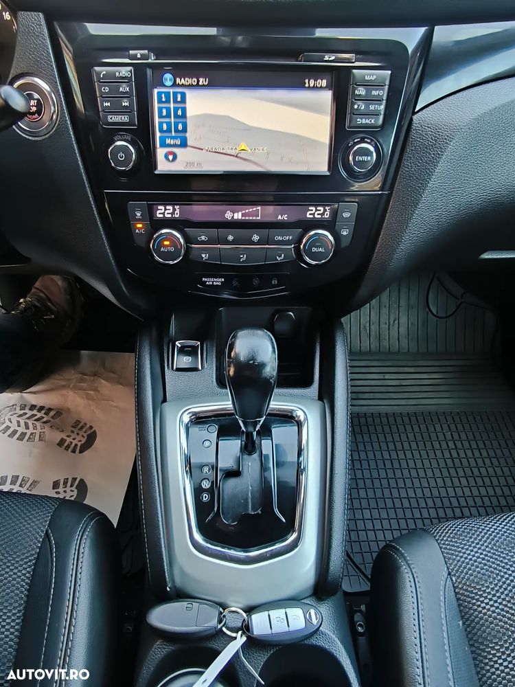 Nissan Qashqai 1.6 DCI Xtronic TEKNA - 9