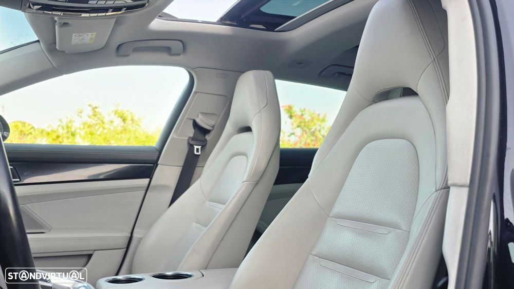 Porsche Panamera Sport Turismo 4 E-Hybrid Platinum Edition - 12