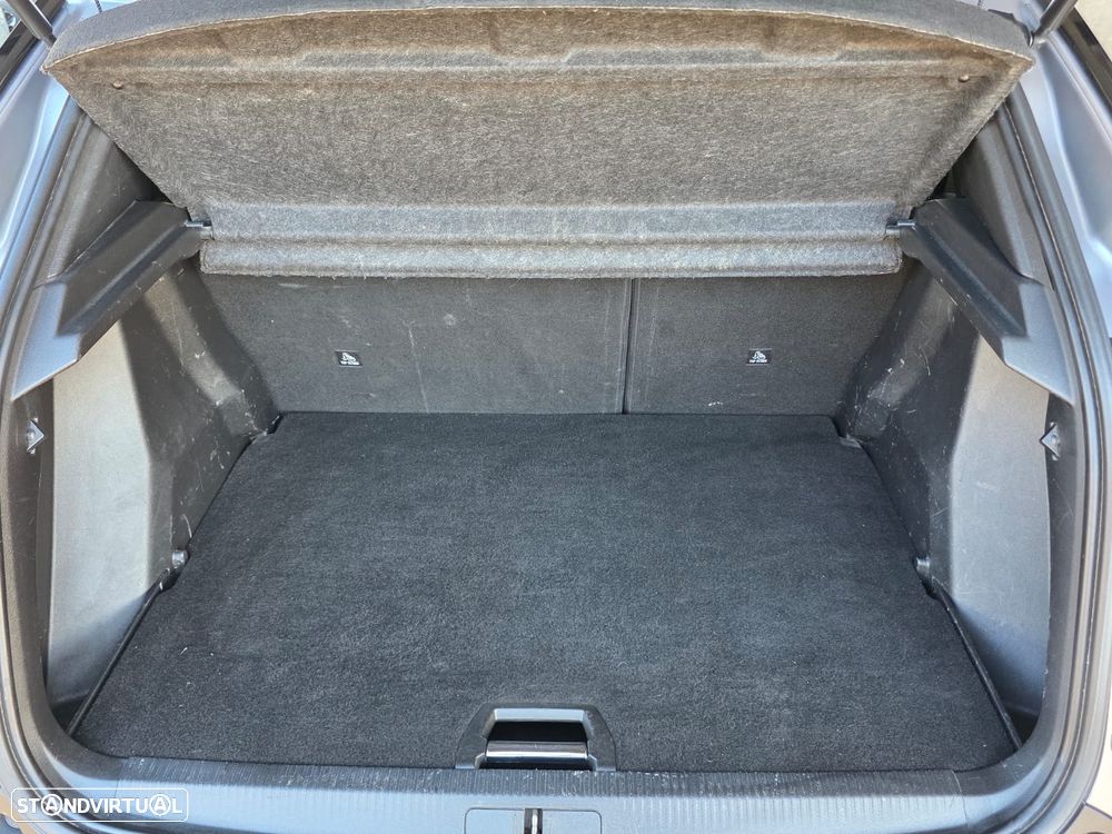 Peugeot 2008 1.5 BlueHDi GT Pack EAT8 - 26