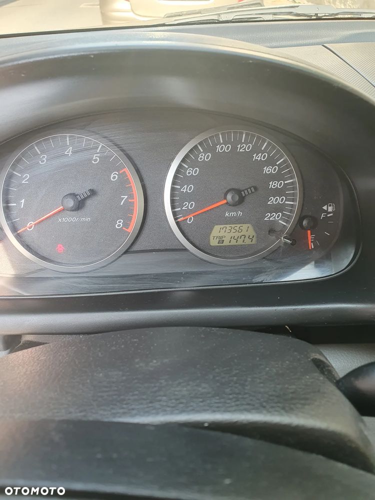 Mazda 2 - 5