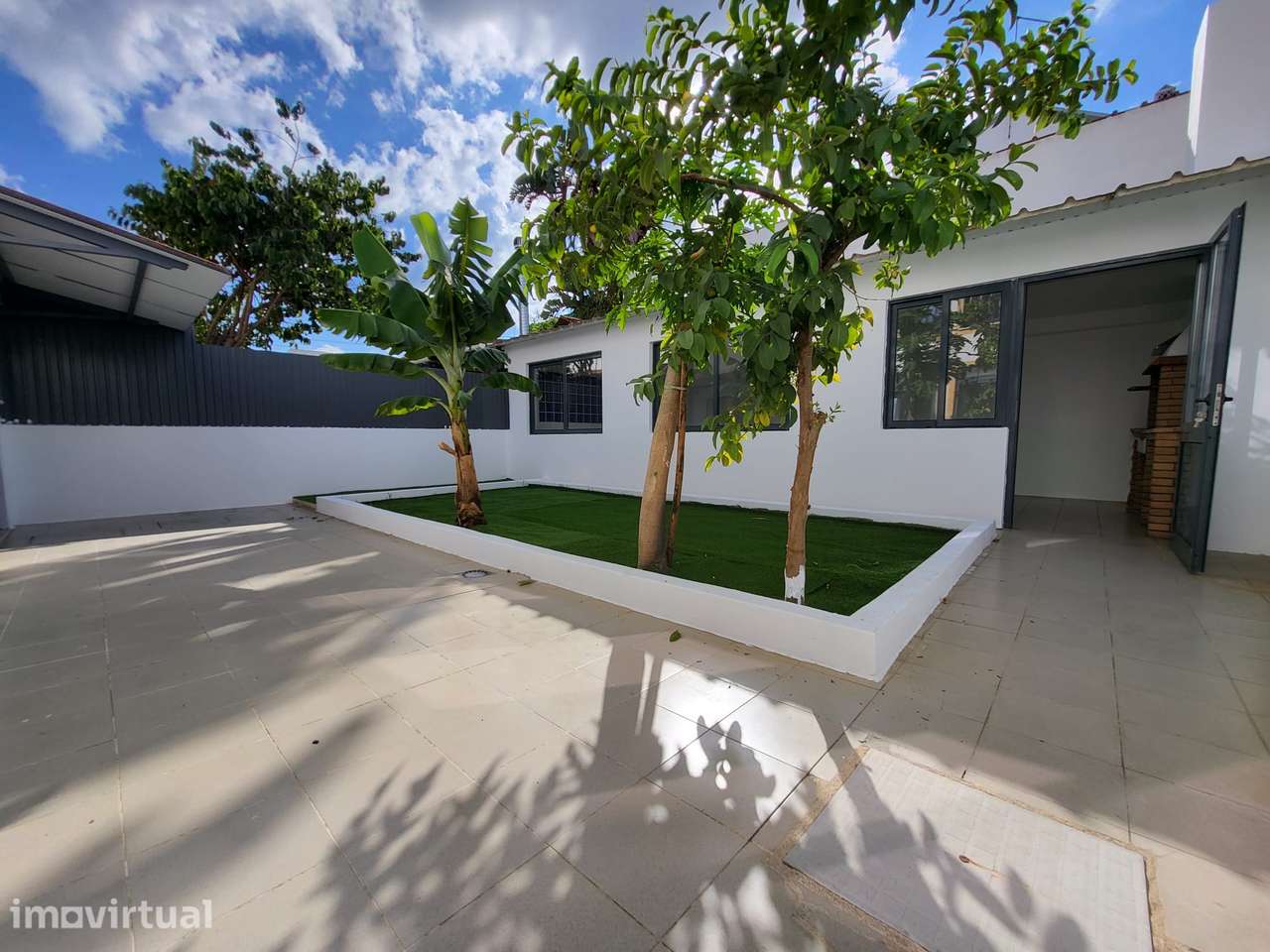 Moradia isolada com jardim - Grande imagem: 2/31