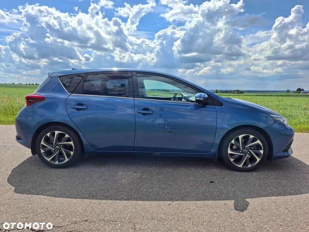 Toyota Auris - 4