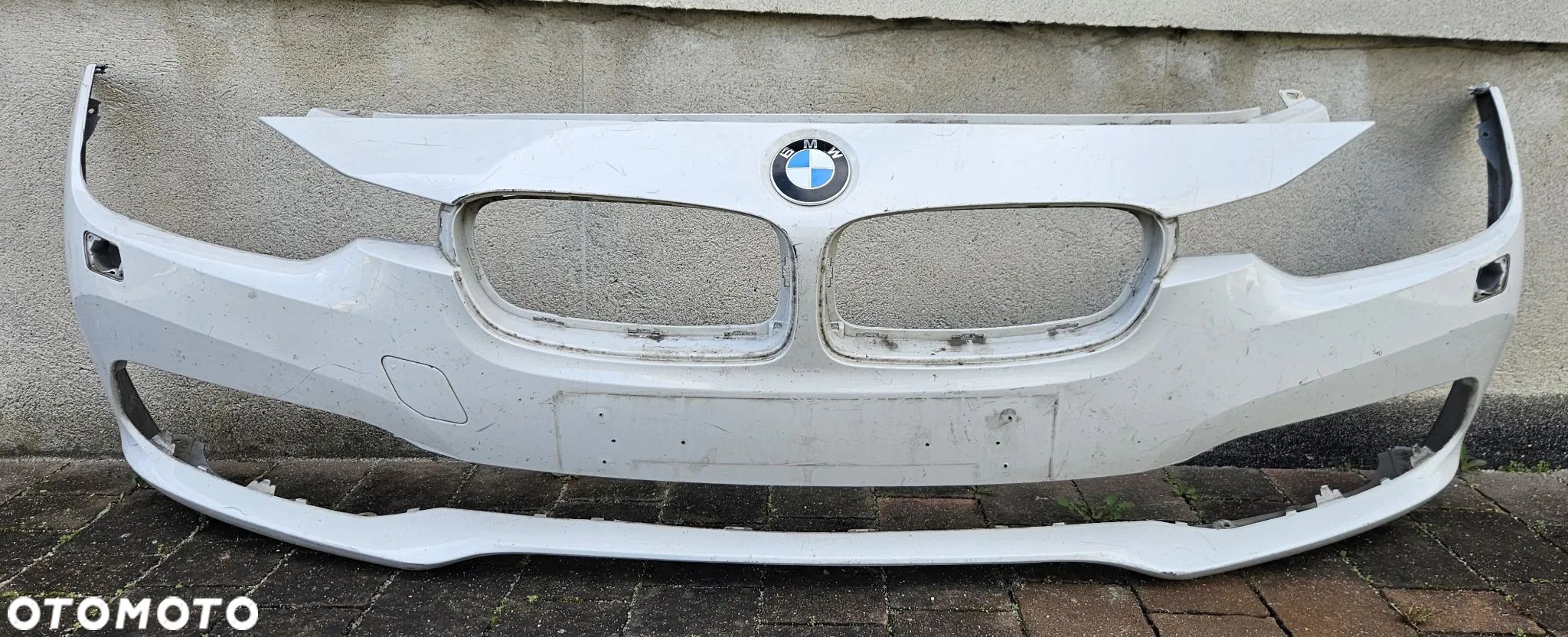 Zderzak przedni przód BMW 3 F30 F31 lift 2015- spryskiwacze znaczek ORYGINAŁ! - 1