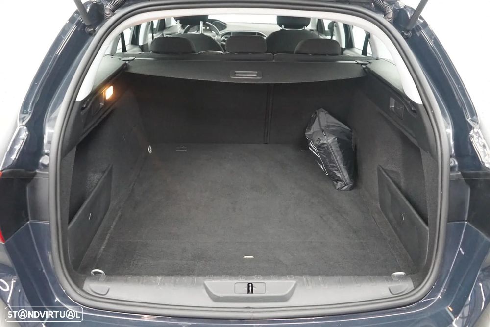 Peugeot 308 SW - 9