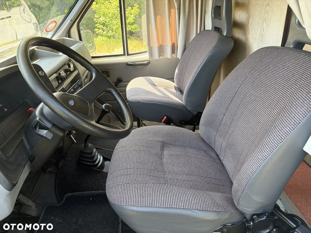 Ford Transit - 32