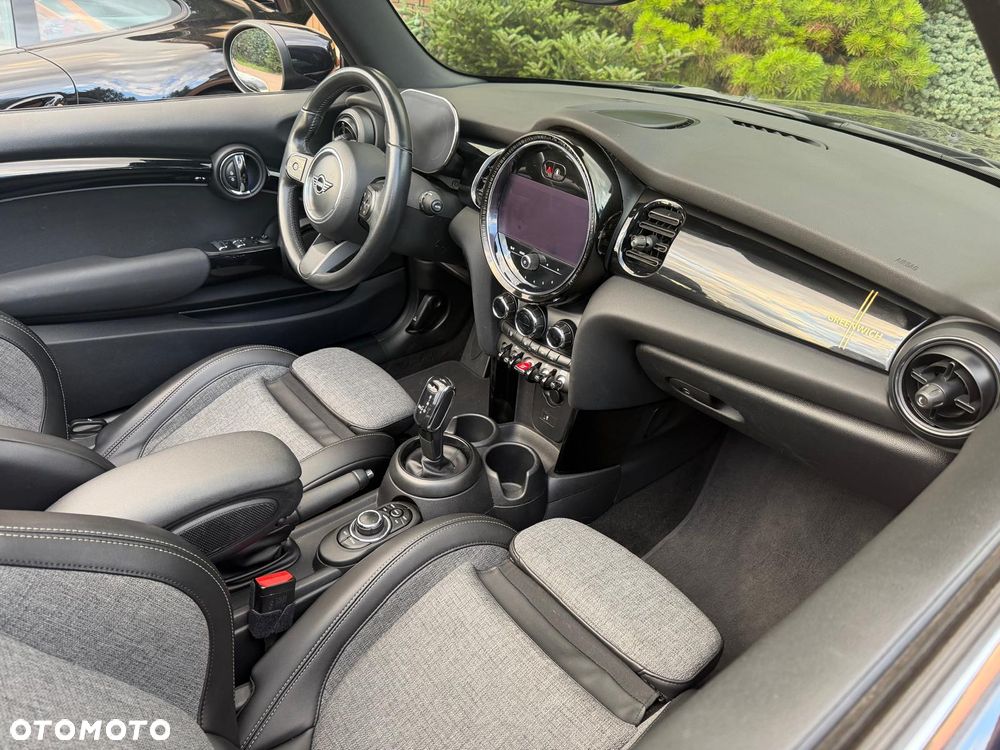 MINI Cooper Anniversary Edition - 22