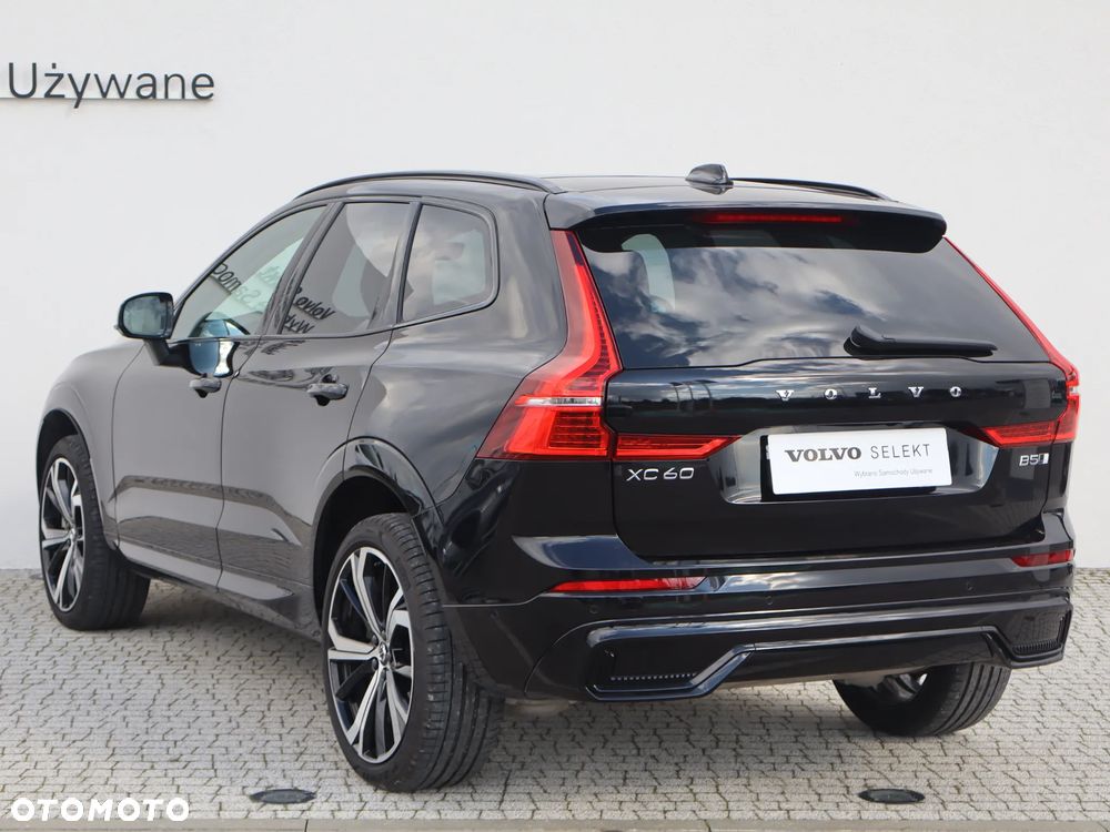 Volvo XC 60 B5 B AWD Ultra Dark - 4