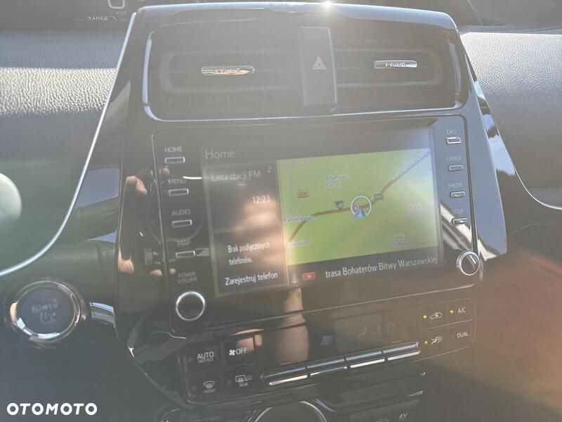Toyota Prius - 15