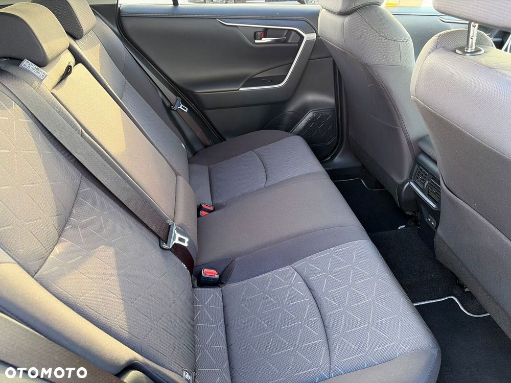 Toyota RAV4 - 11