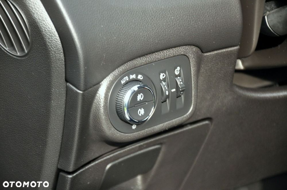 Opel Zafira - 35