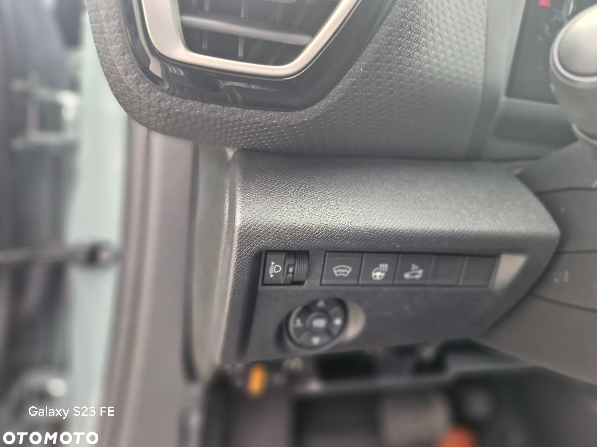 Citroën C4X 1.2 mHEV Max eDCT6 - 10