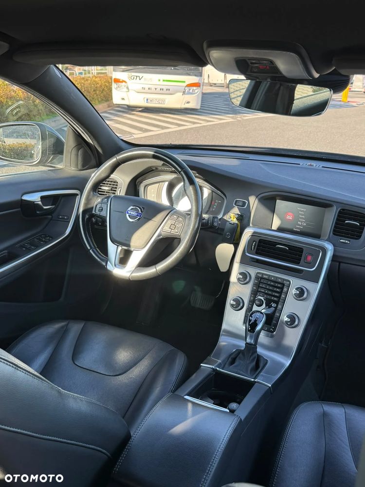 Volvo V60 D4 Geartronic - 16
