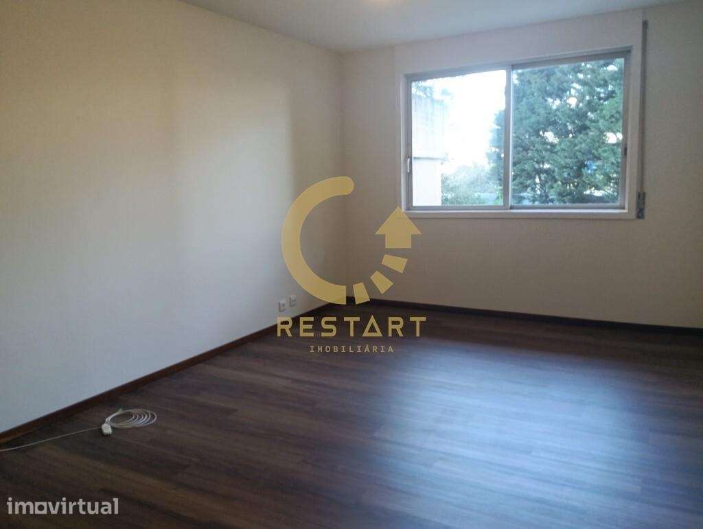 Arrendamento Apartamento T3 renovado Ramalde - Grande imagem: 2/27