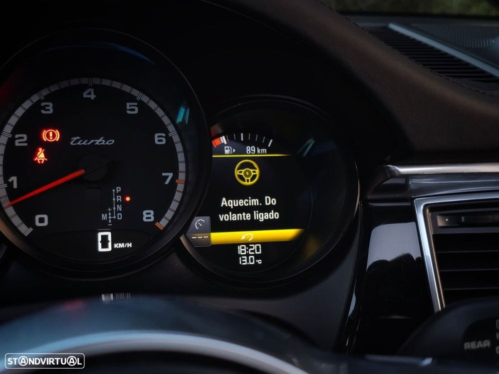 Porsche Macan Turbo PDK - 40