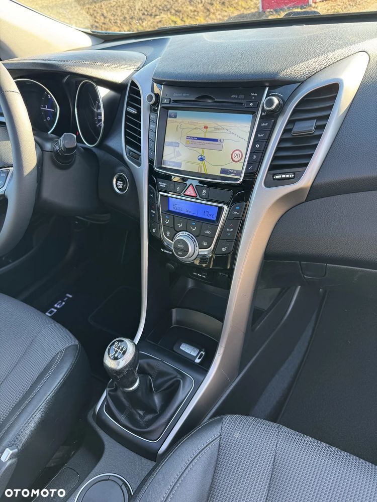 Hyundai i30 1.6 CRDi Premium - 16