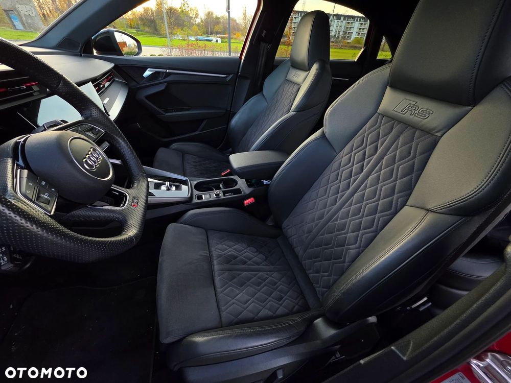 Audi RS3 Limousine - 12