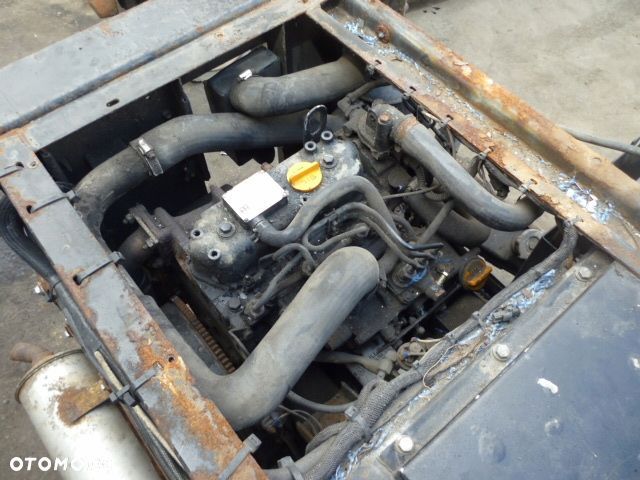 SILNIK YANMAR 3CYL TK3.95AU 12.5kW - 1
