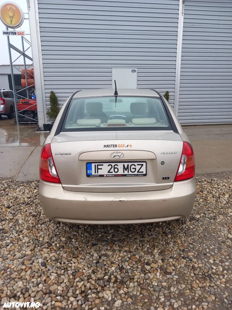Hyundai Accent MC 1.6 DOHC - 2