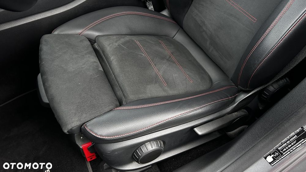 Mercedes-Benz CLA 180 AMG Line 7G-DCT - 13