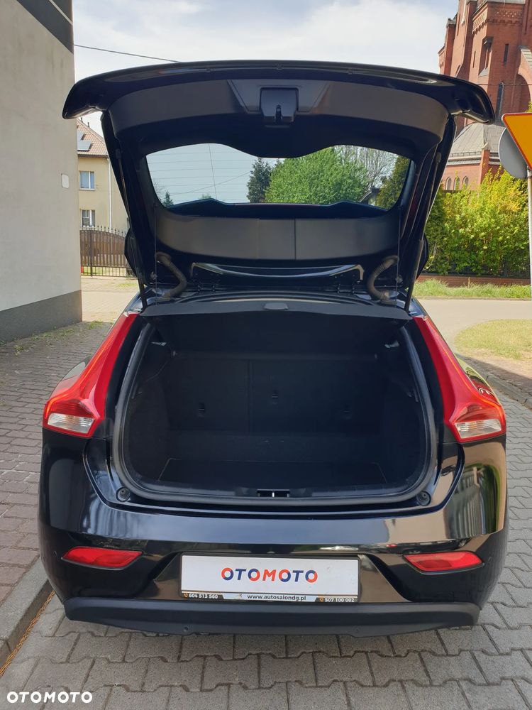 Volvo V40 D2 R Design - 37