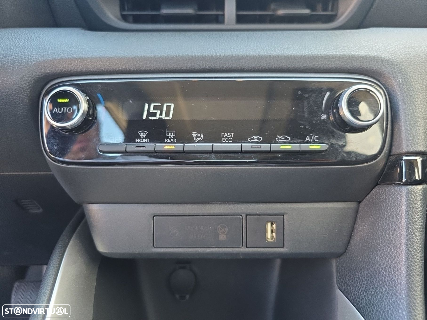 Toyota Yaris 1.5 HDF Comfort Plus - 21