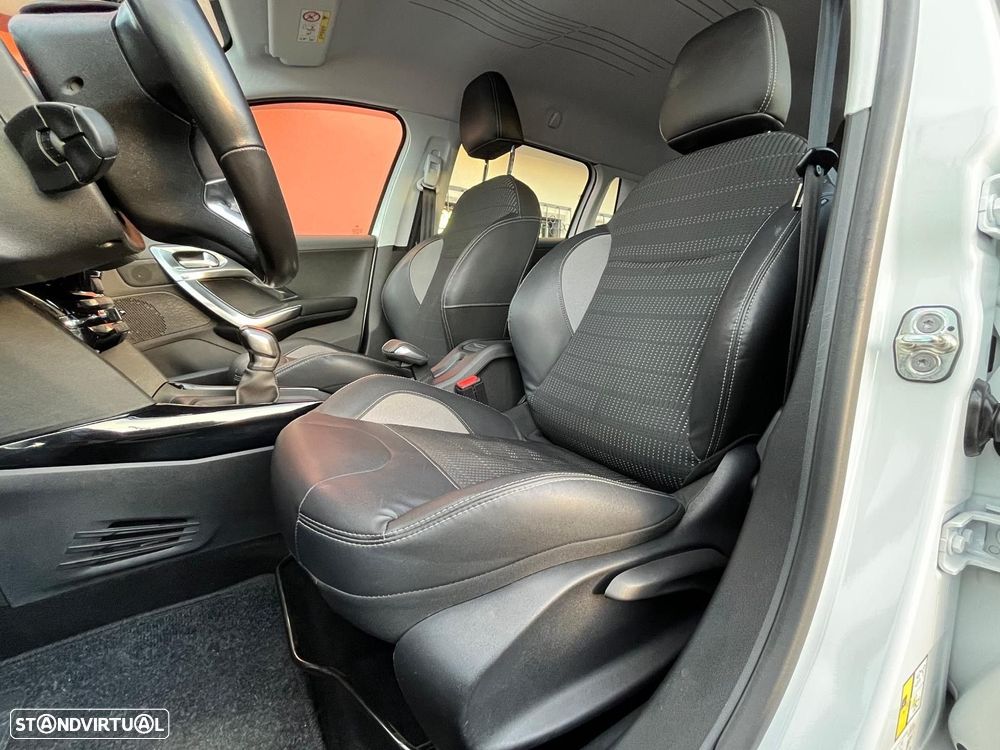 Peugeot 2008 1.2 PureTech Allure - 11