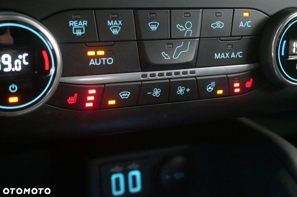 Ford Kuga - 30