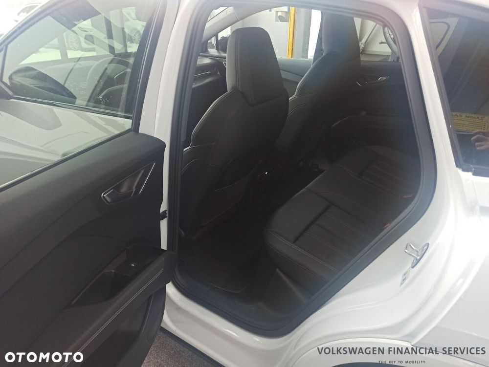 Audi Q4 e-tron - 11