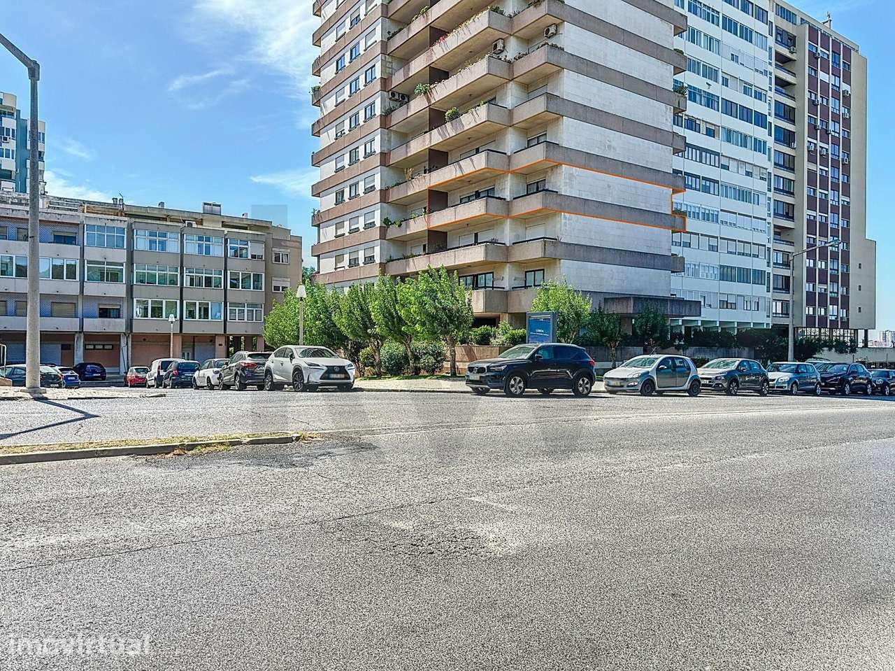 Fantástico T3, com suite, garagem e arrecadação nas Torres do Restelo - Grande imagem: 2/60