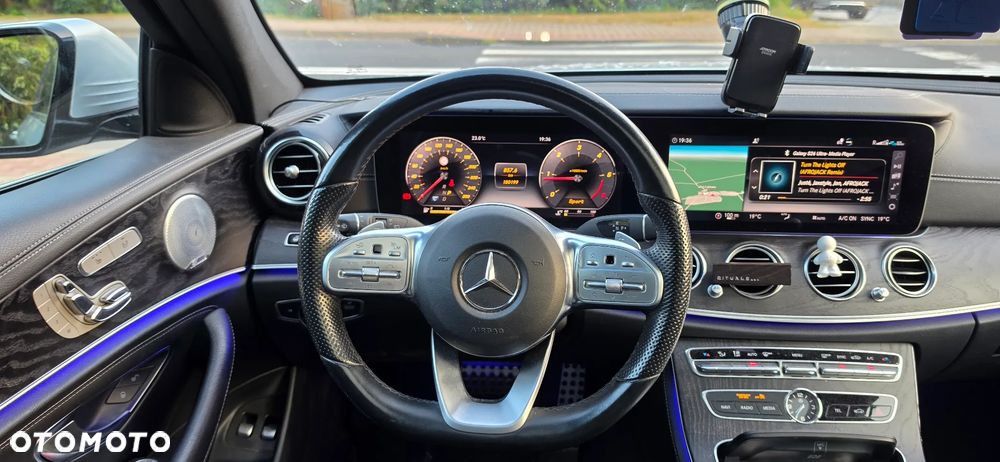 Mercedes-Benz Klasa E 220 d 4-Matic 9G-TRONIC - 10