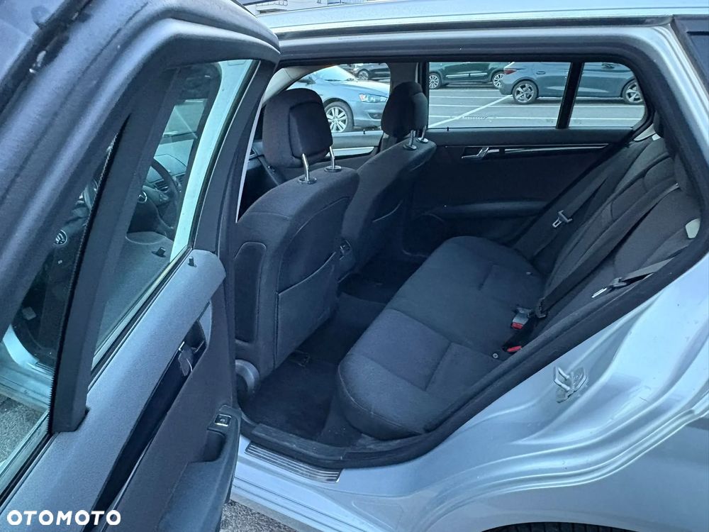 Mercedes-Benz Klasa C 220 CDI DPF Automatik - 13