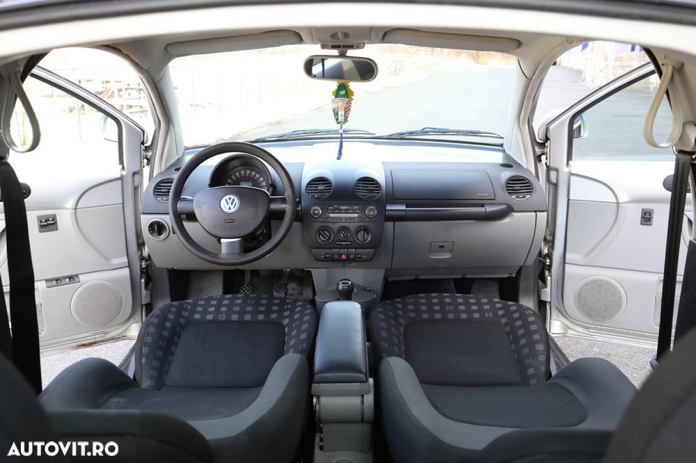 Volkswagen New Beetle - 9