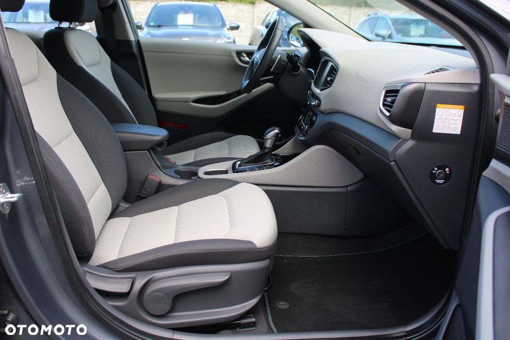 Hyundai IONIQ plug-in hybrid Premium - 29