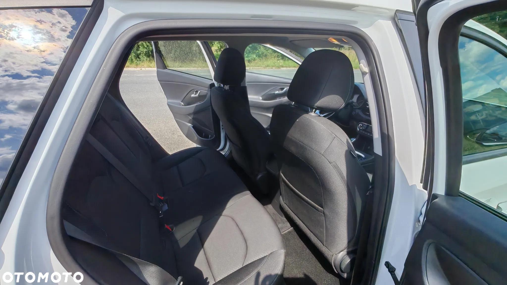 Hyundai i30 1.4 T-GDI YES - 18