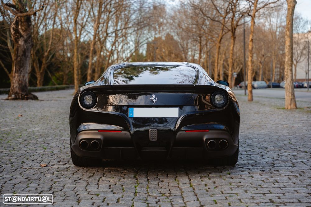 Ferrari F12 Berlinetta Standard - 12