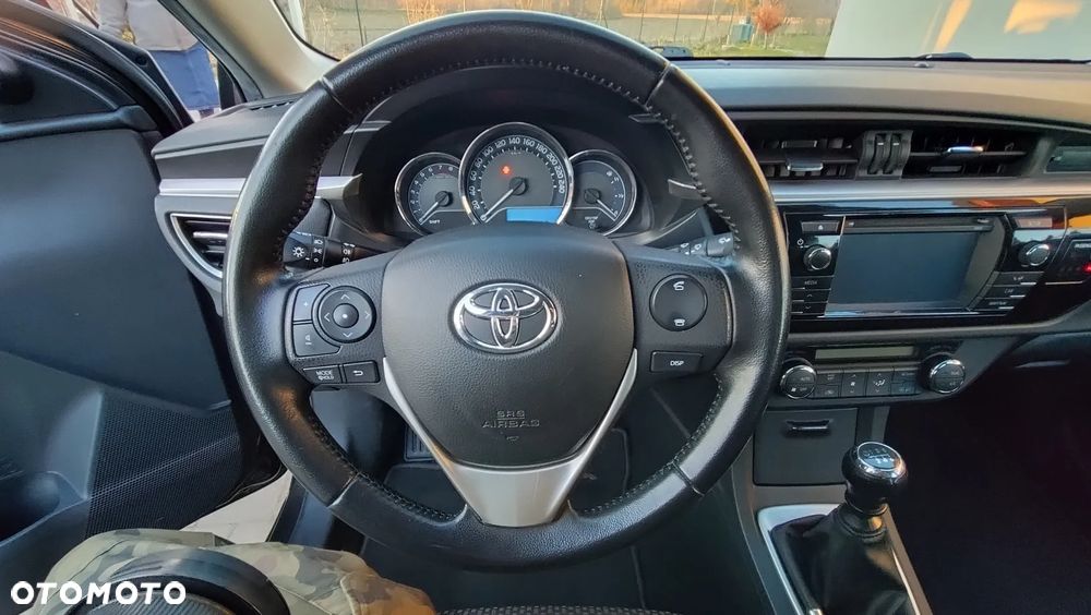 Toyota Corolla 1.6 Comfort - 5