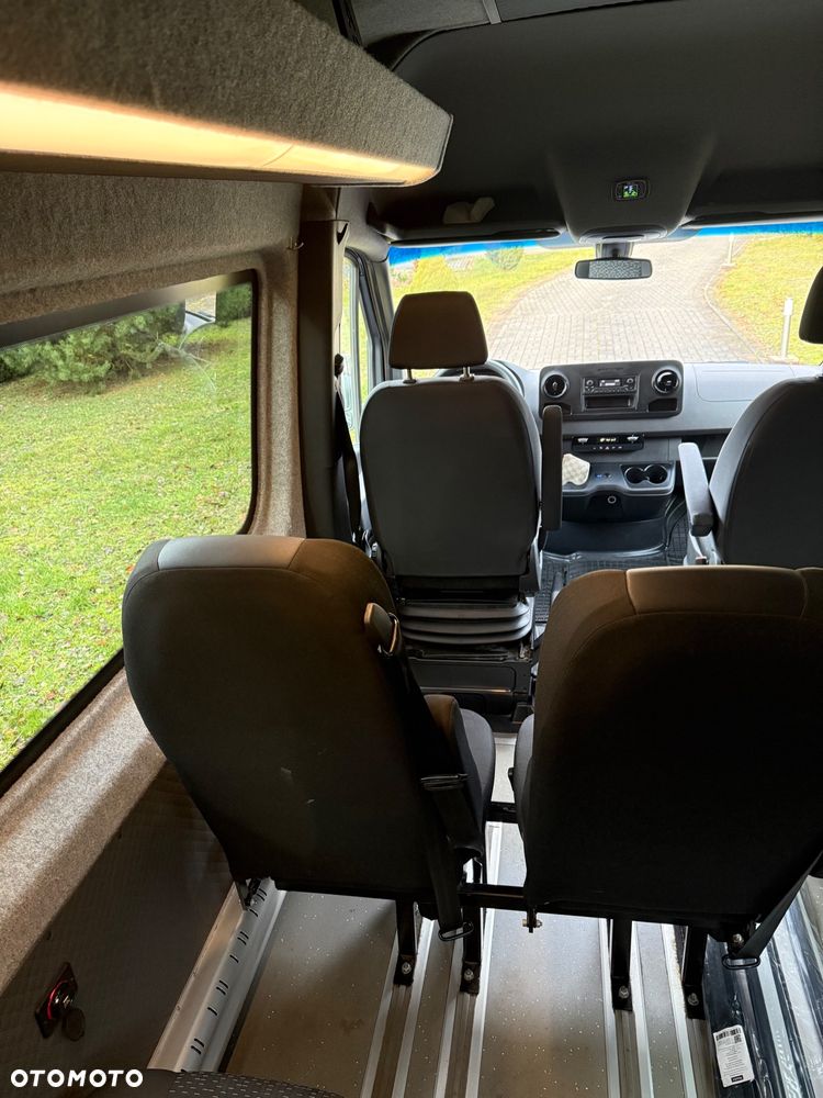 Mercedes-Benz Sprinter - 5