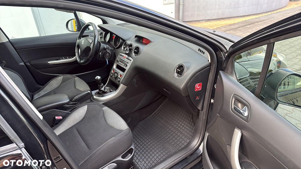 Peugeot 308 1.6 Premium - 11