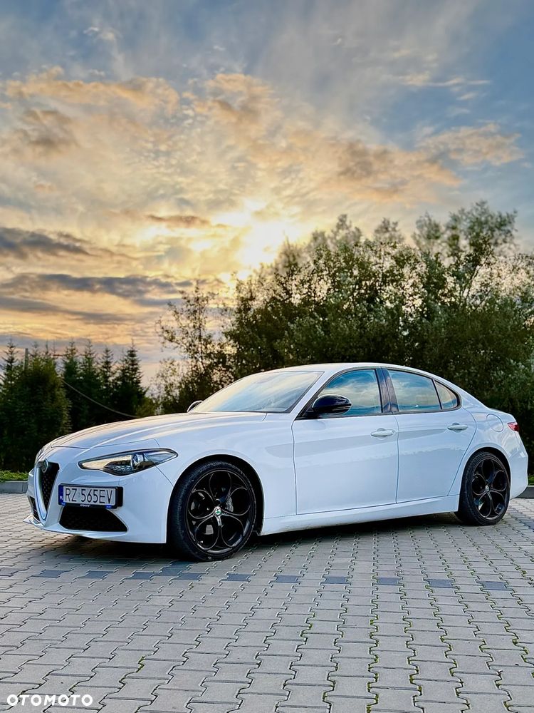 Alfa Romeo Giulia - 5